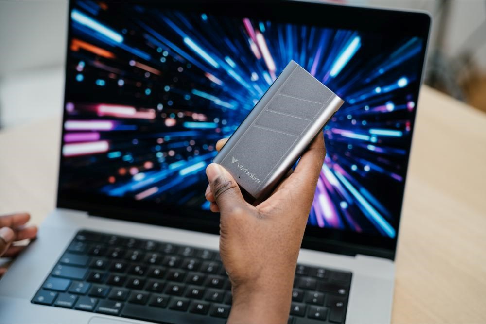 VERBATIM externí SSD 4TB, USB4, USB-C, R:3700 / 3600MB/s, šedá